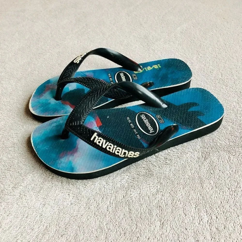 Havaianas Kids Top Photo Print Surfer Graphic Flip Flops